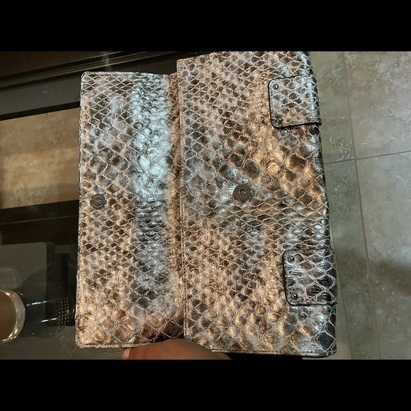 Elite Models Fashion Silver Crocodile Embossed Clutch - Picture 9 of 10